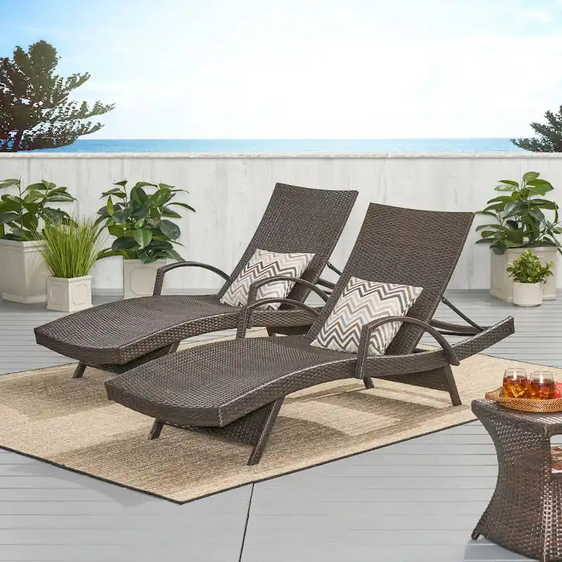 Roomfitters PE Wicker Chaise Lounge with Arm for Outdoor Relaxation, Adjustable Backrest, Stylish Patio Furniture